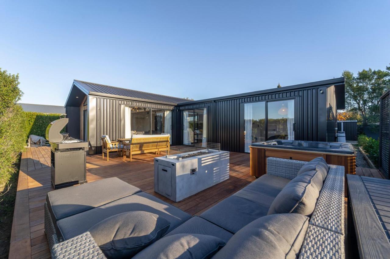 Black Barn Modern: Luxe Martinborough Escape Ngoại thất bức ảnh